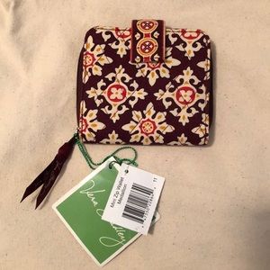 NWT Vera Bradley Mini ZIP Wallet Medallion